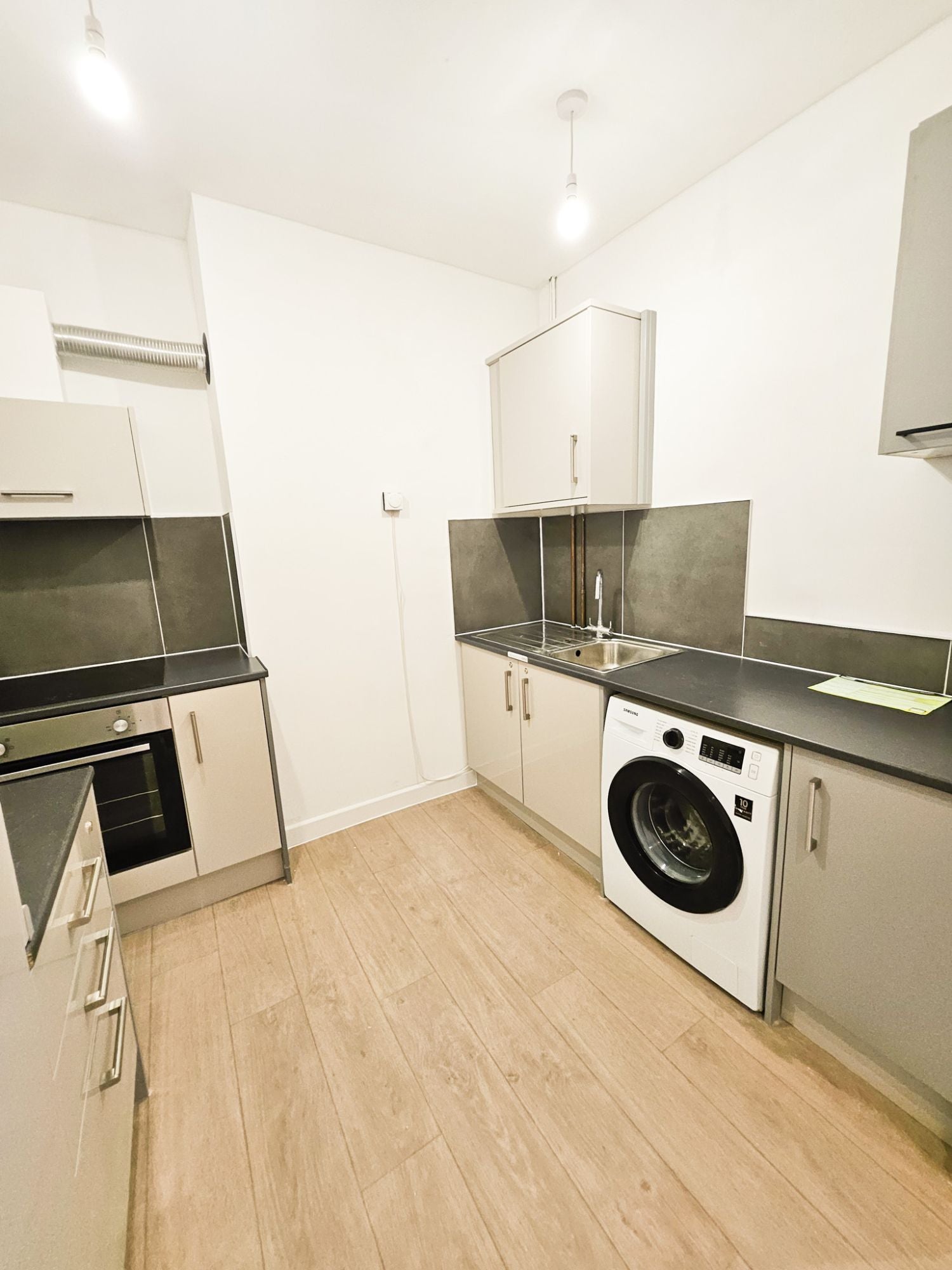 Flat Woodfield Road in Doncaster