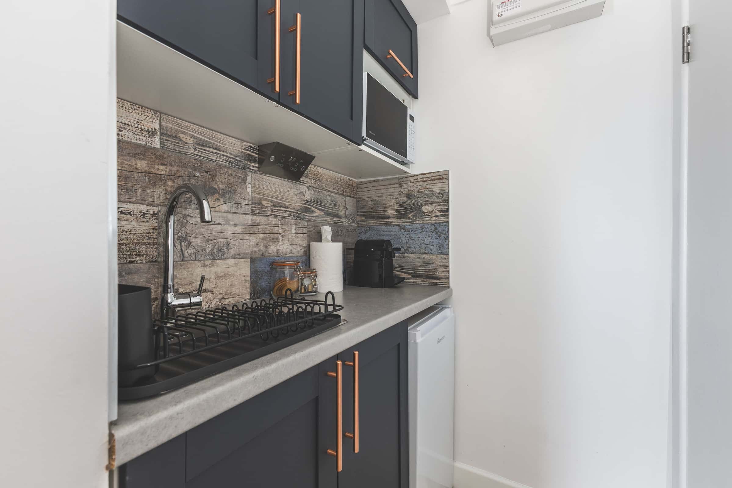 Flat Kelvin Road in Greater London