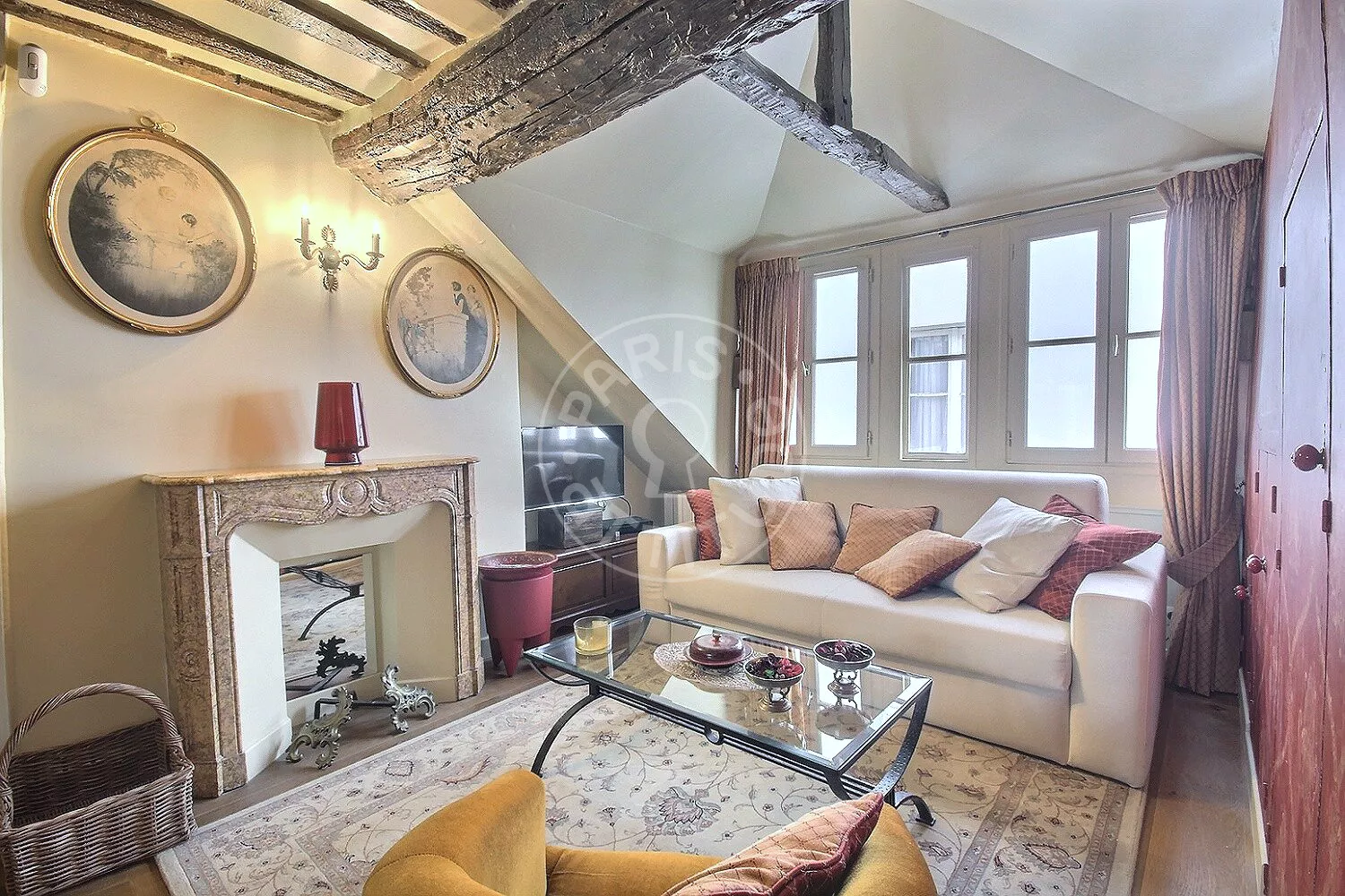 Flat Rue Saint-Sauveur in Paris