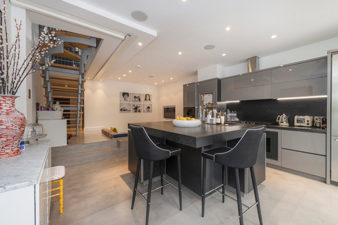 Flat St Edmund's Terrace in London