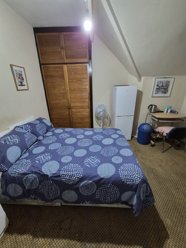 Room Douglas Road in Birmingham