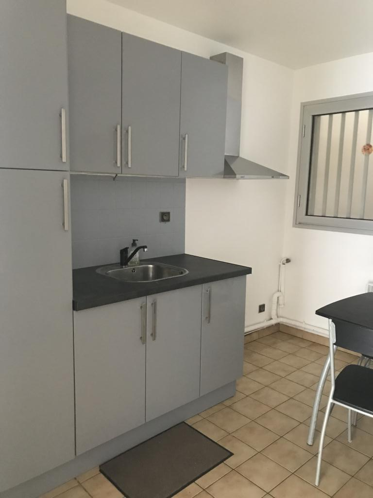 Flat Rue Émile Laparra in Bordeaux
