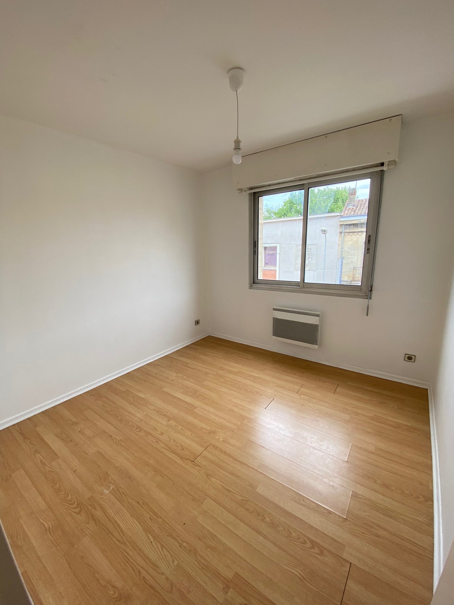 Flat Rue Émile Laparra in Bordeaux