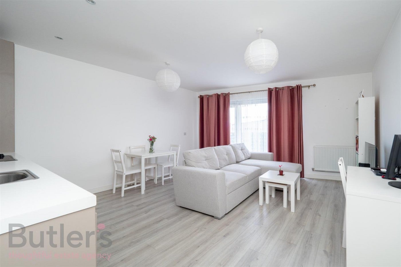 Flat Otter Drive in Greater London