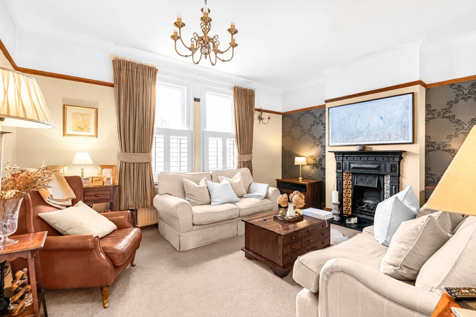 Flat Victoria Road in Greater London