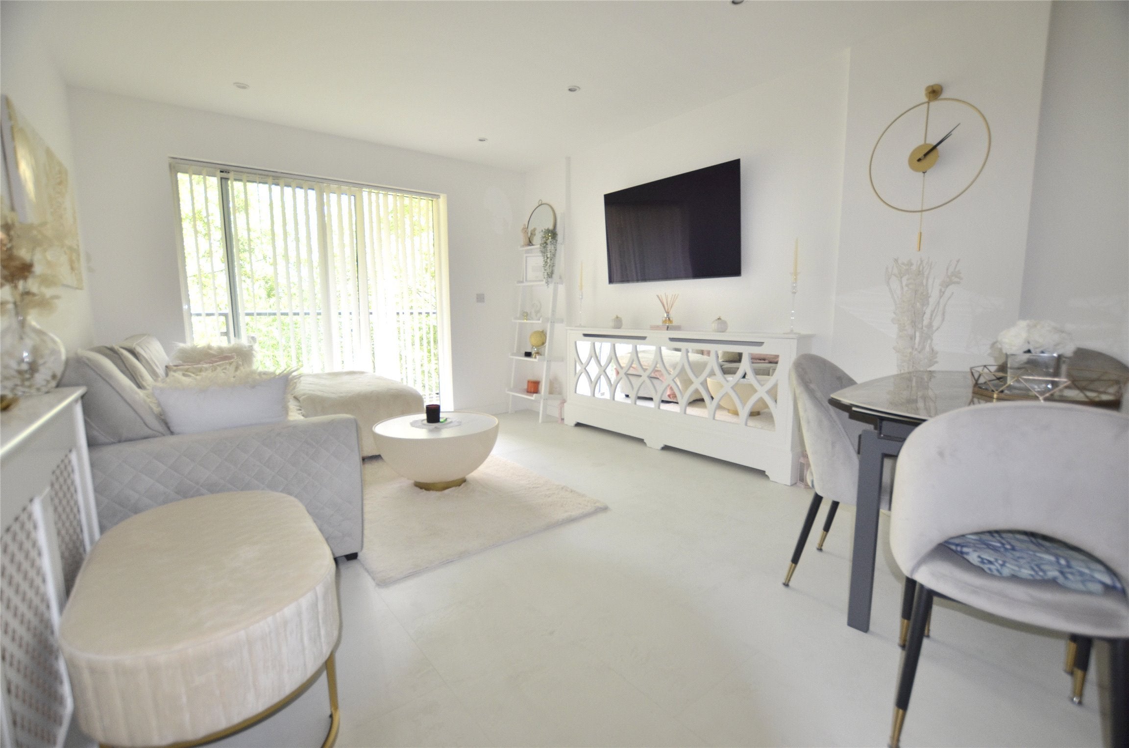 Flat Talbot Close in Greater London