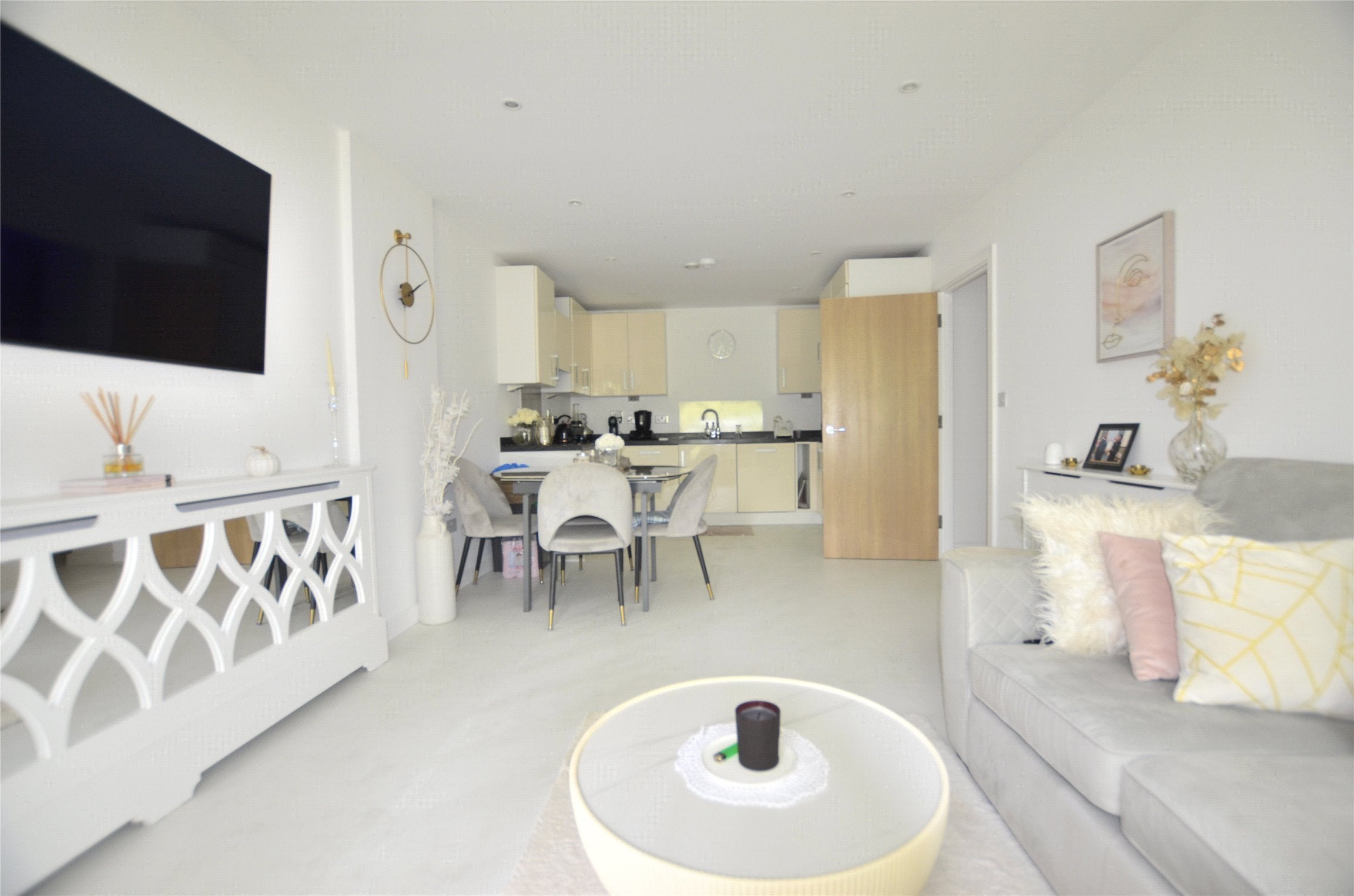 Flat Talbot Close in Greater London