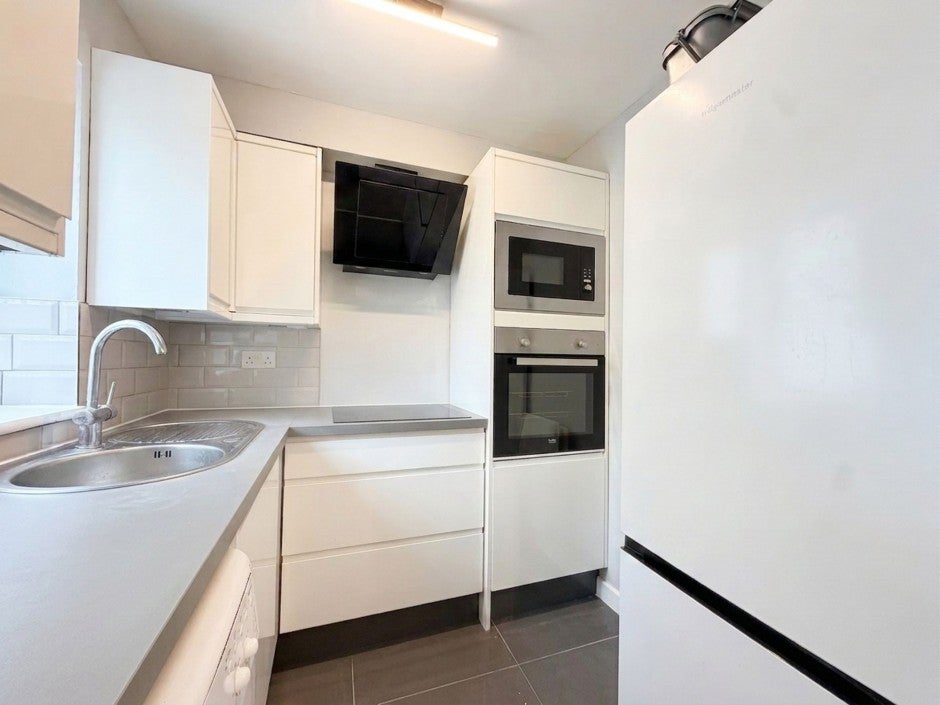 Flat Philpots Close in Greater London