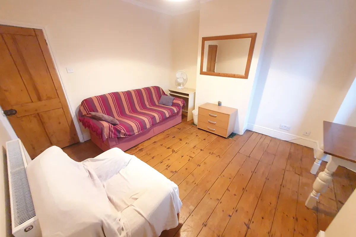Room Merton Road in Norwich