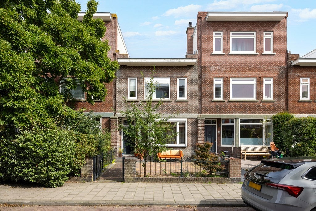 Huis De Bruynestraat 13 in Den Haag