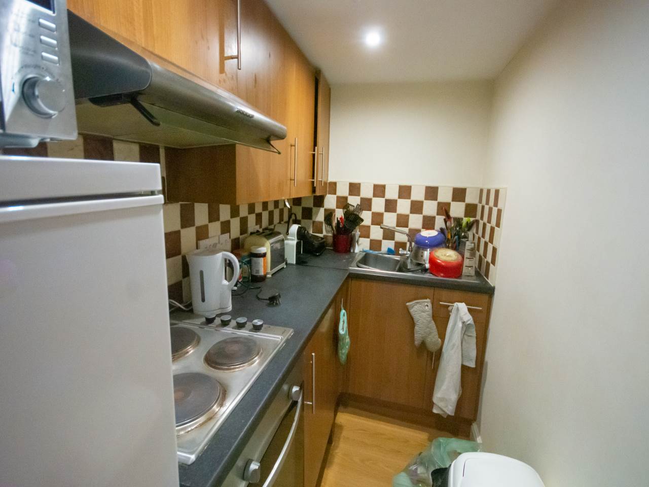 Flat Wyeverne Road in Cardiff