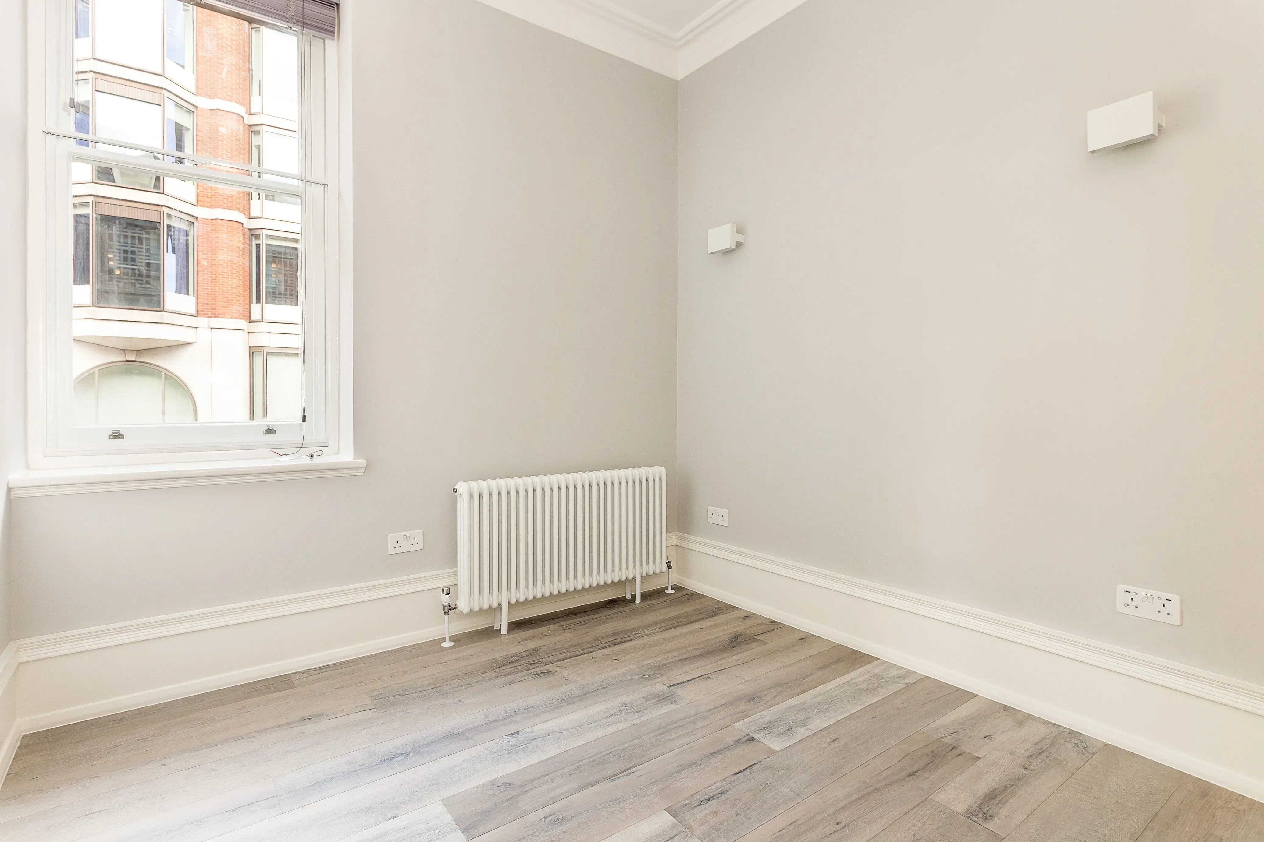 Flat Shaftesbury Avenue in City of Westminster