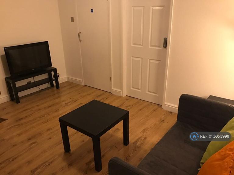 Room Clay Lane in Borough of Spelthorne