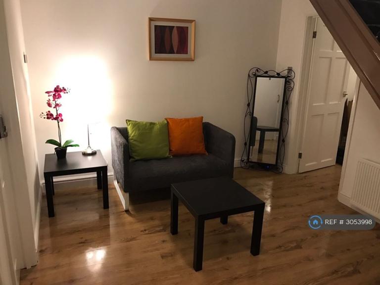Room Clay Lane in Borough of Spelthorne