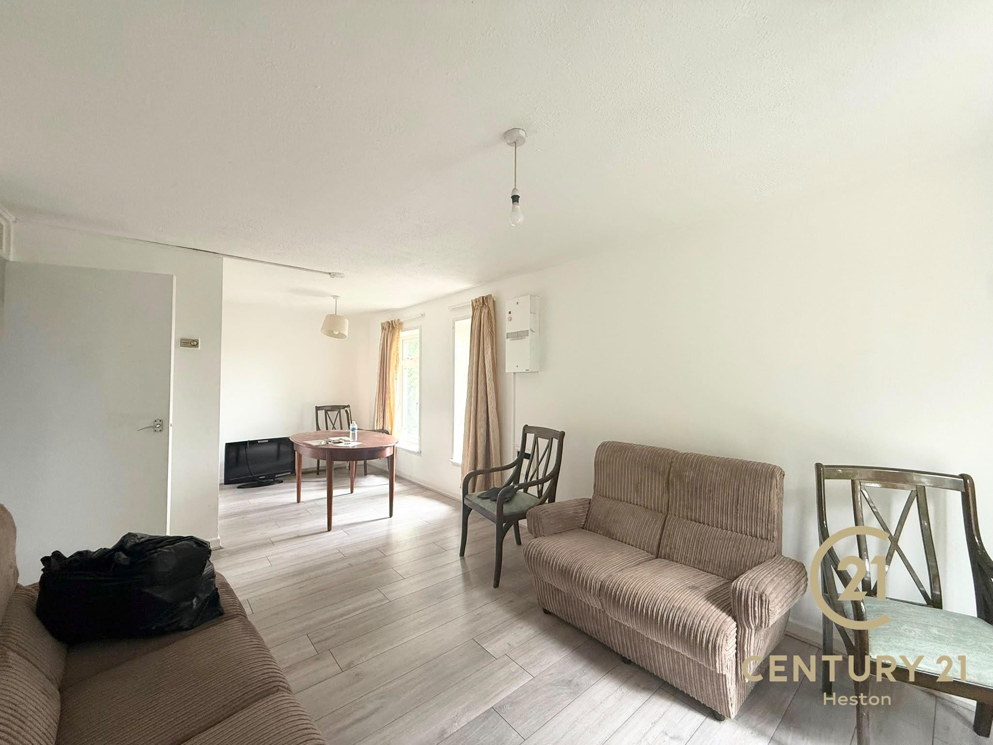 Flat Springwell Road in Greater London