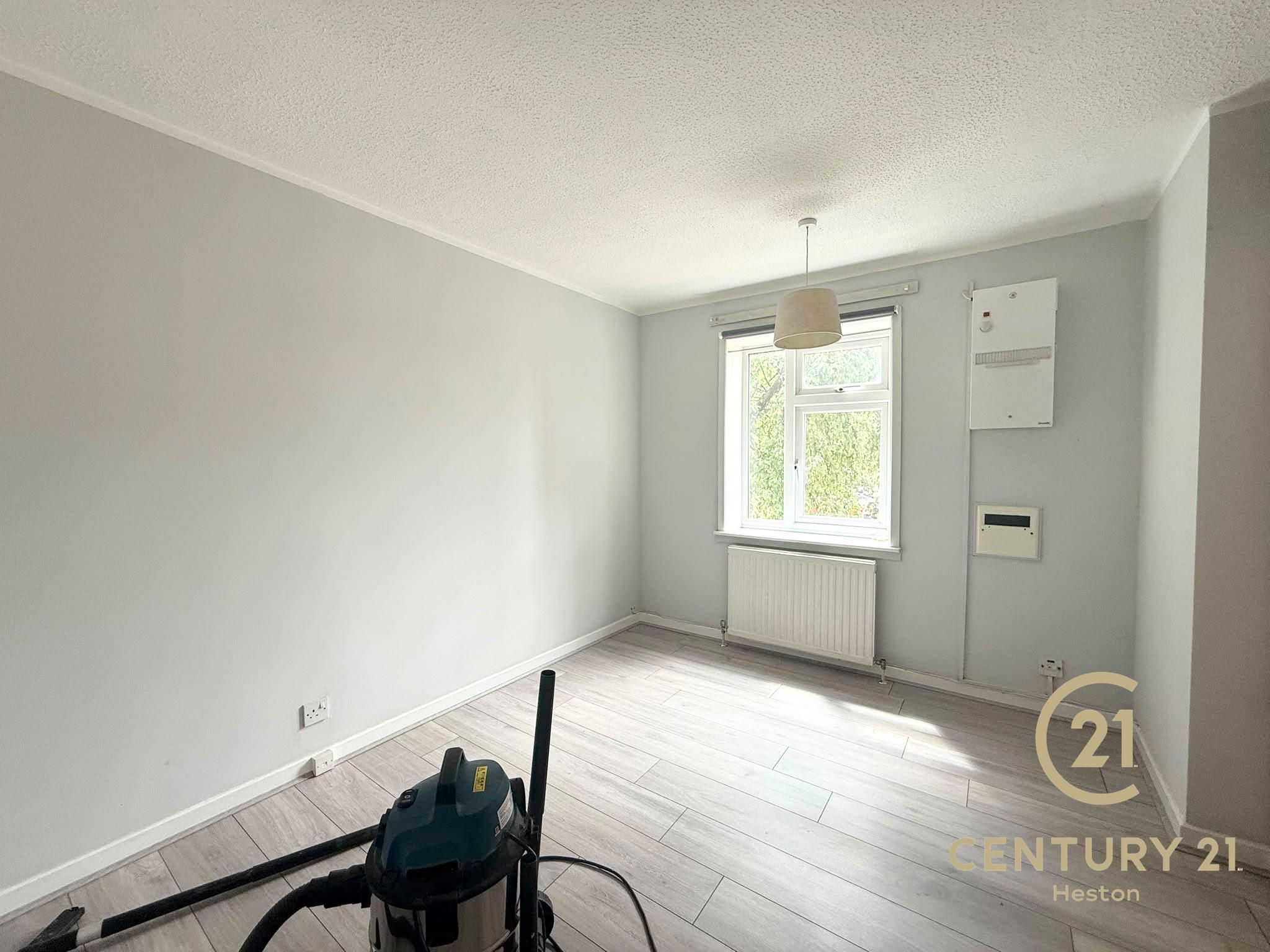 Flat Springwell Road in Greater London
