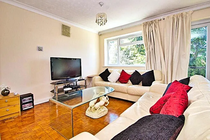 Flat South Hill Avenue in Greater London