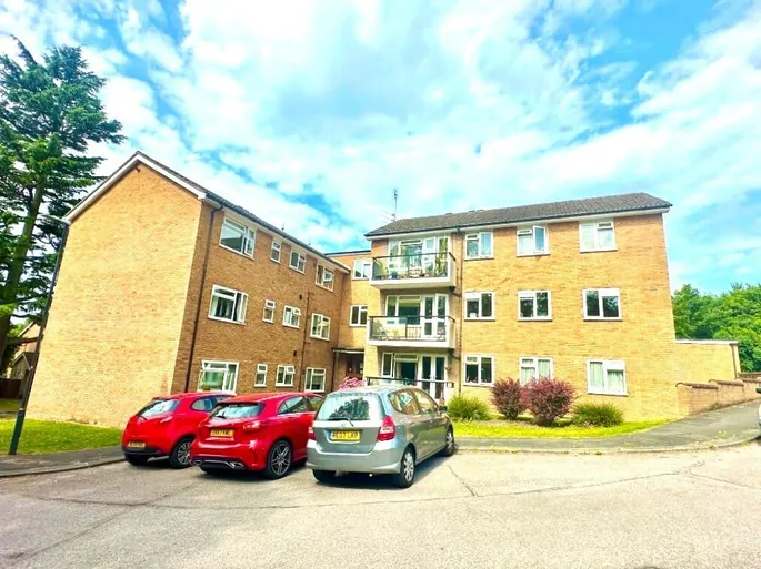 Flat South Hill Avenue in Greater London