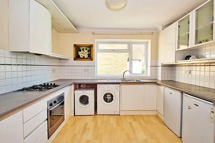 Flat South Hill Avenue in Greater London