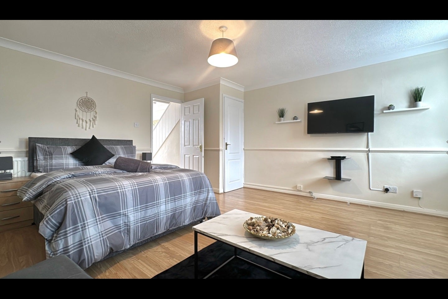 Flat High Street in Brentwood