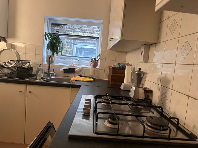 Room Frithville Gardens in Greater London