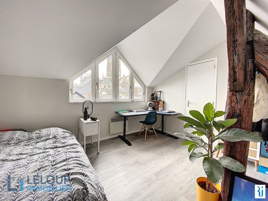 Flat Rue Saint-Éloi in Rouen