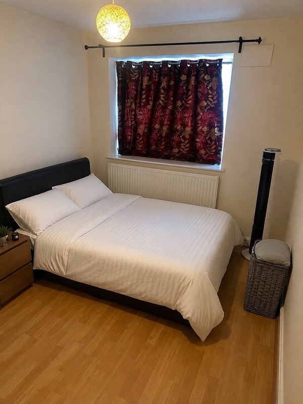 Room Eccles New Road in Salford