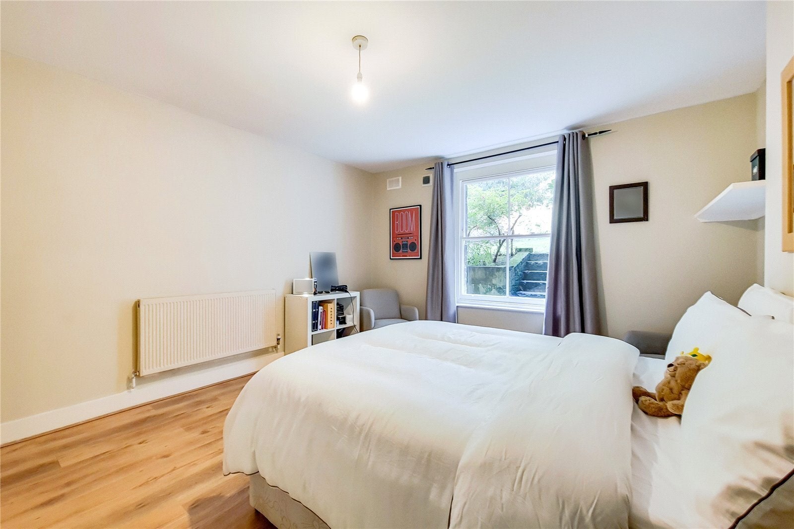 Flat Victoria Rise in Greater London