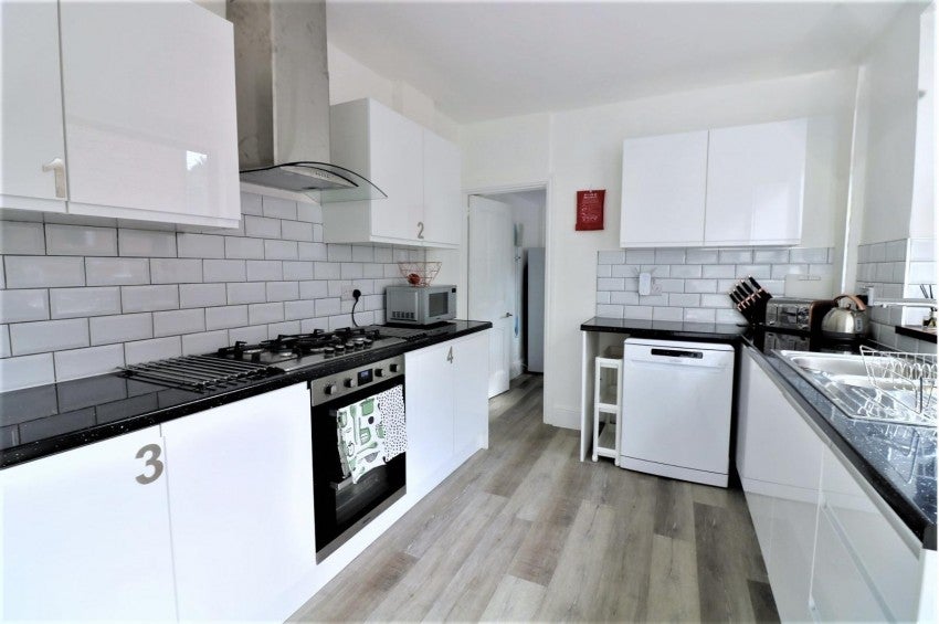 Room Bristol Road in Erewash