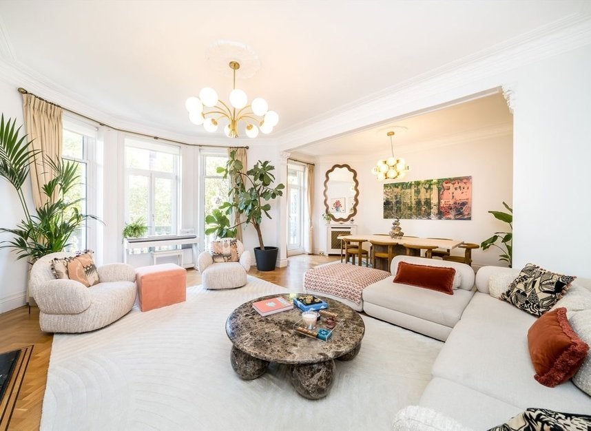 Flat Campden Hill Road in Greater London