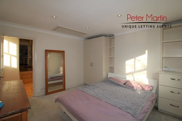 Flat Portsdown Mews in Greater London