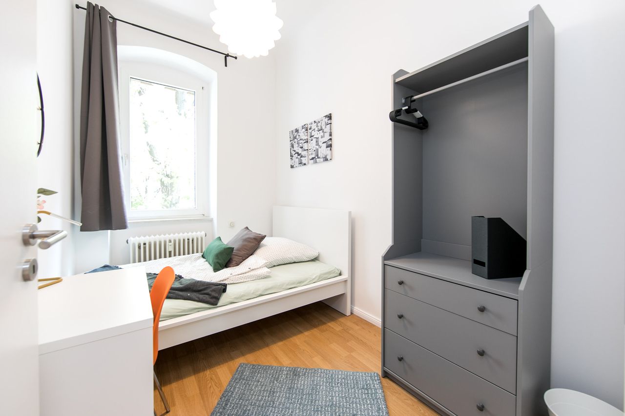Zimmer Badensche Straße in Berlin