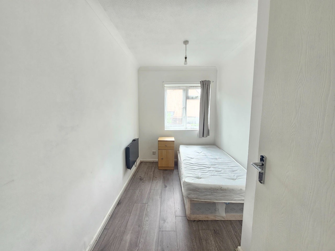 Flat Saint Aubyn's Road in Greater London