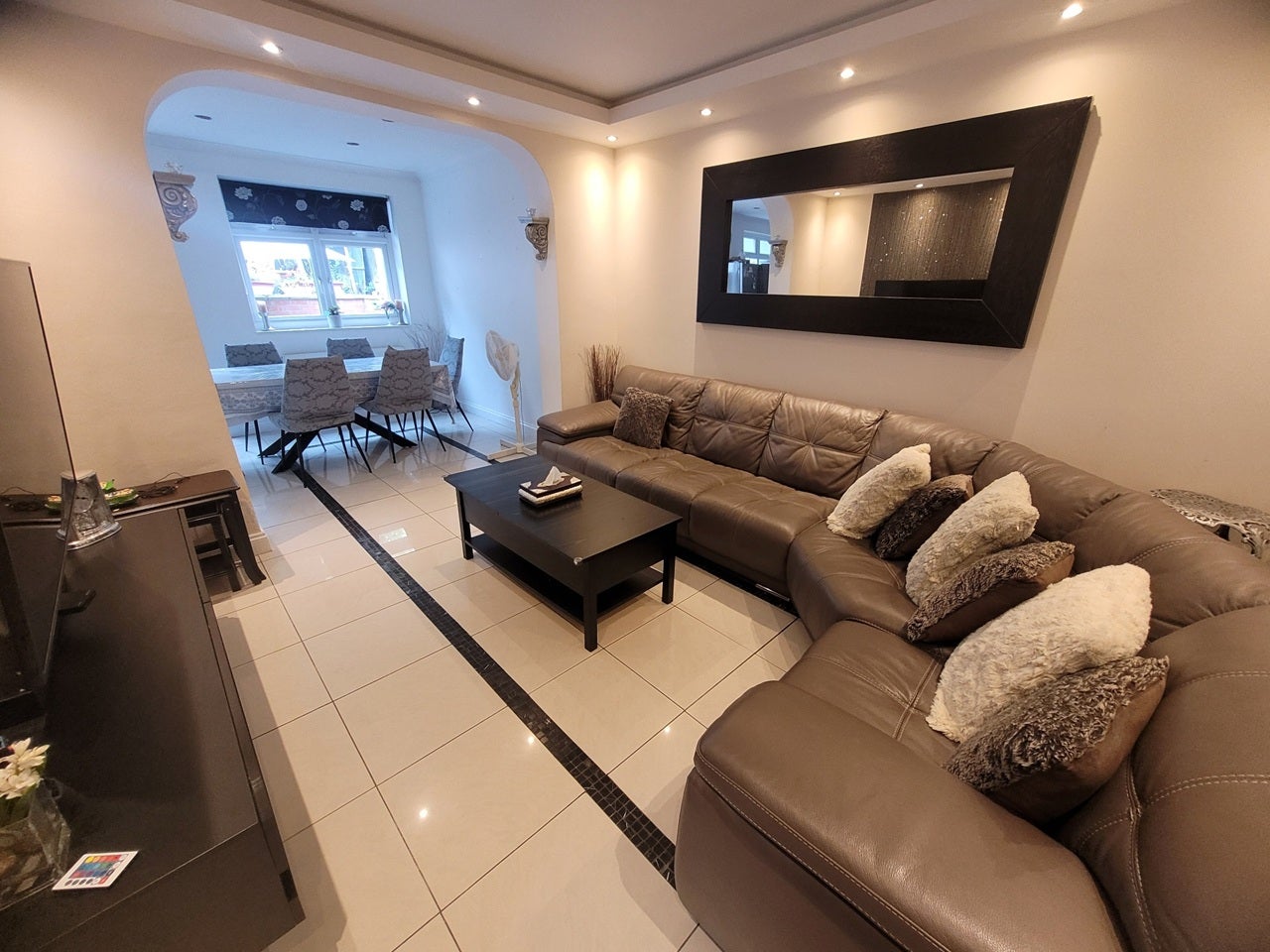 House Dollis Hill Avenue in Greater London