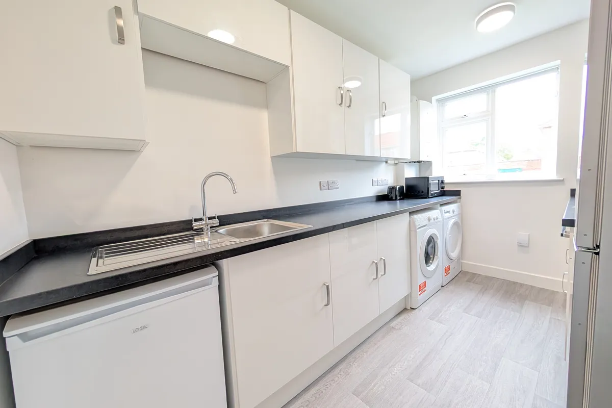 Flat Bixley Close in Norwich