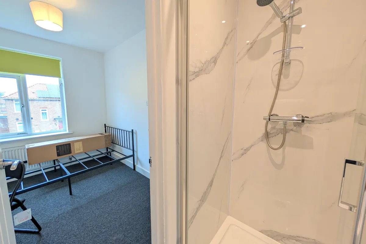 Flat Bixley Close in Norwich
