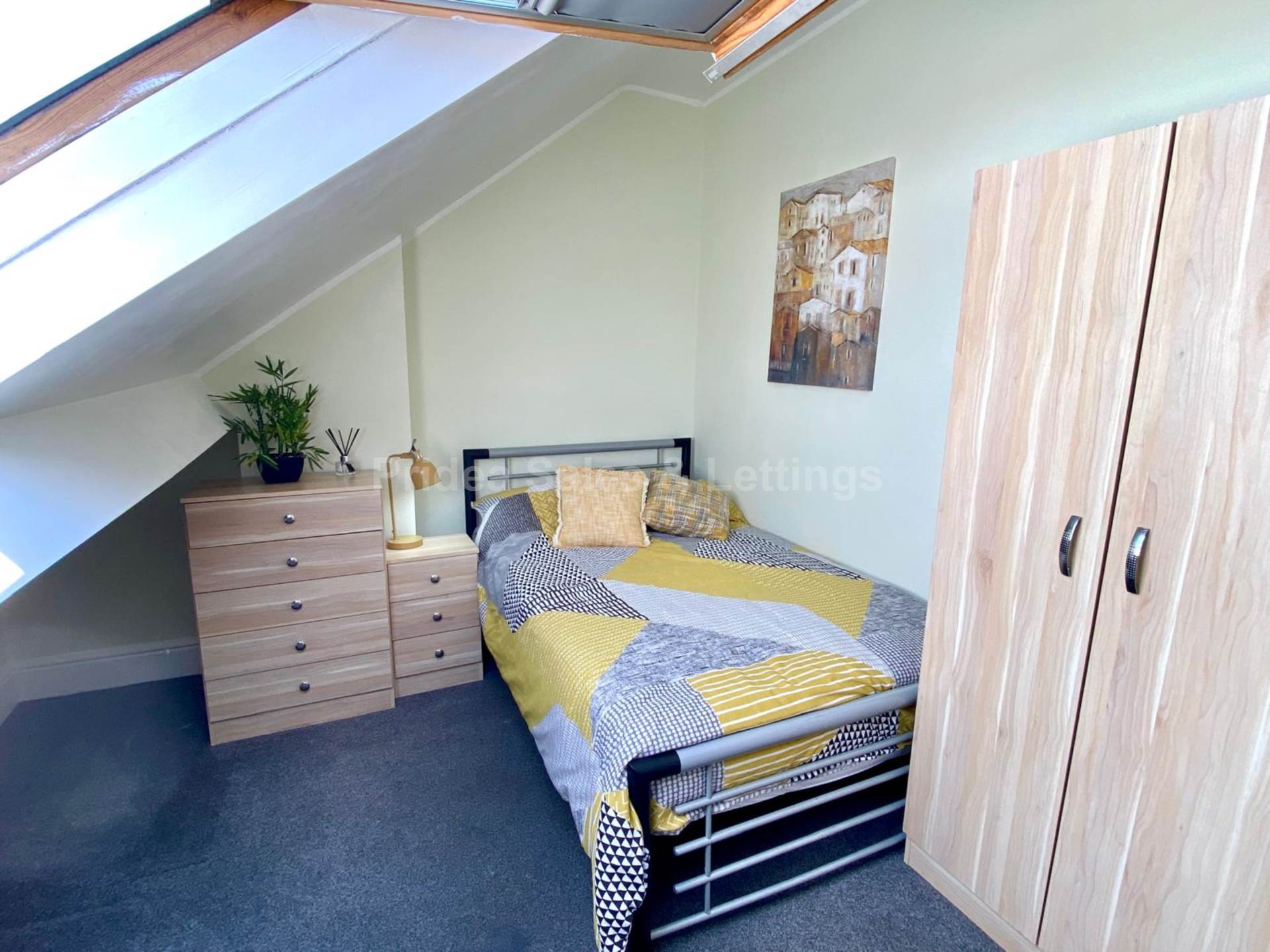 Room Cranwell Street in Lincoln
