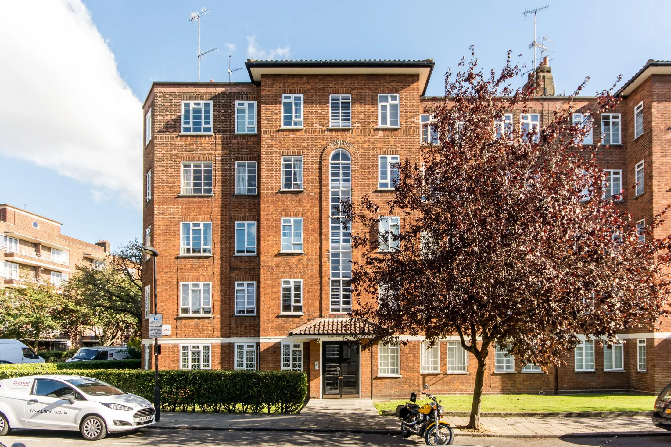 Flat Eamont Street in City of Westminster