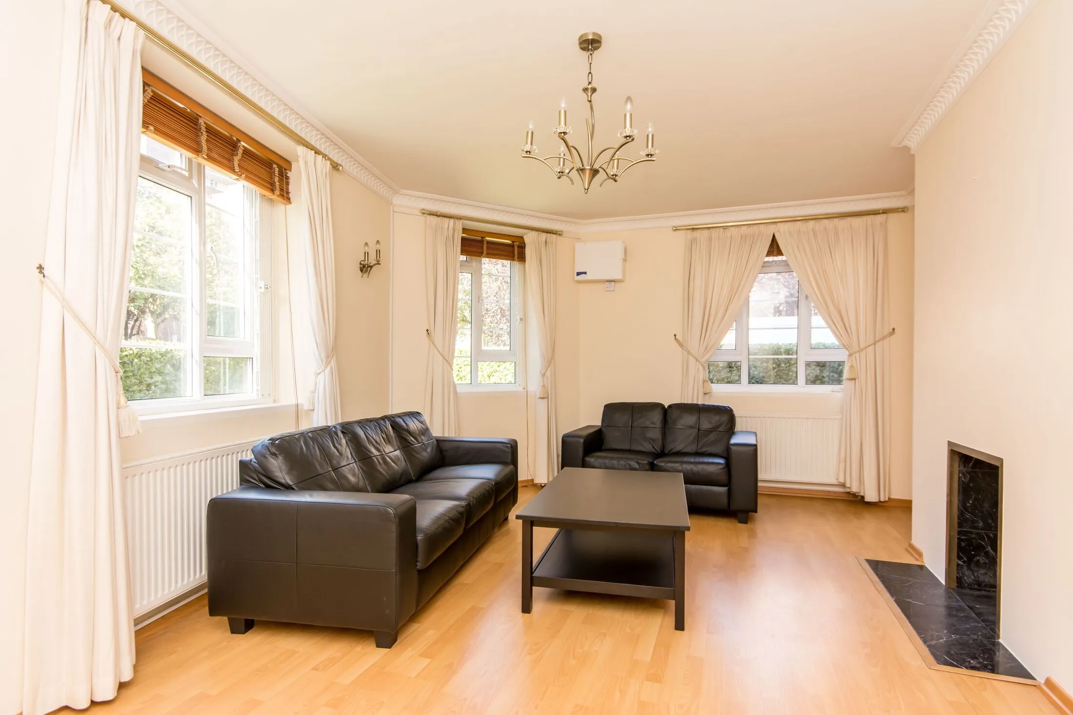 Flat Eamont Street in City of Westminster
