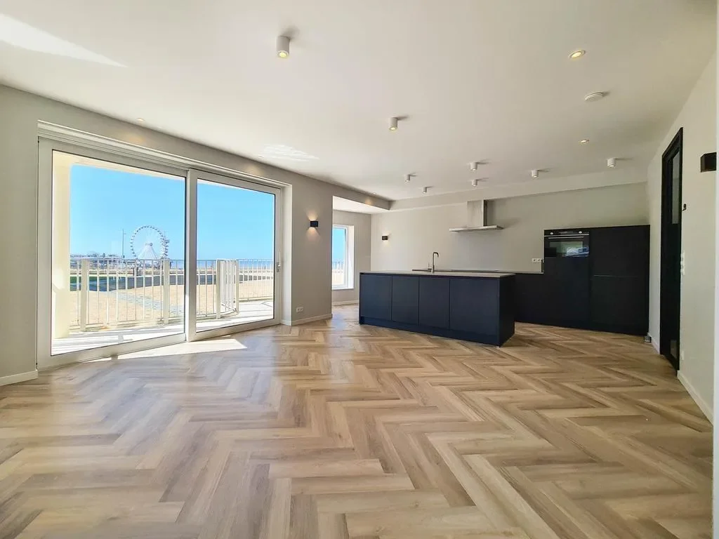 Appartement Zeekant 102 F in Den Haag