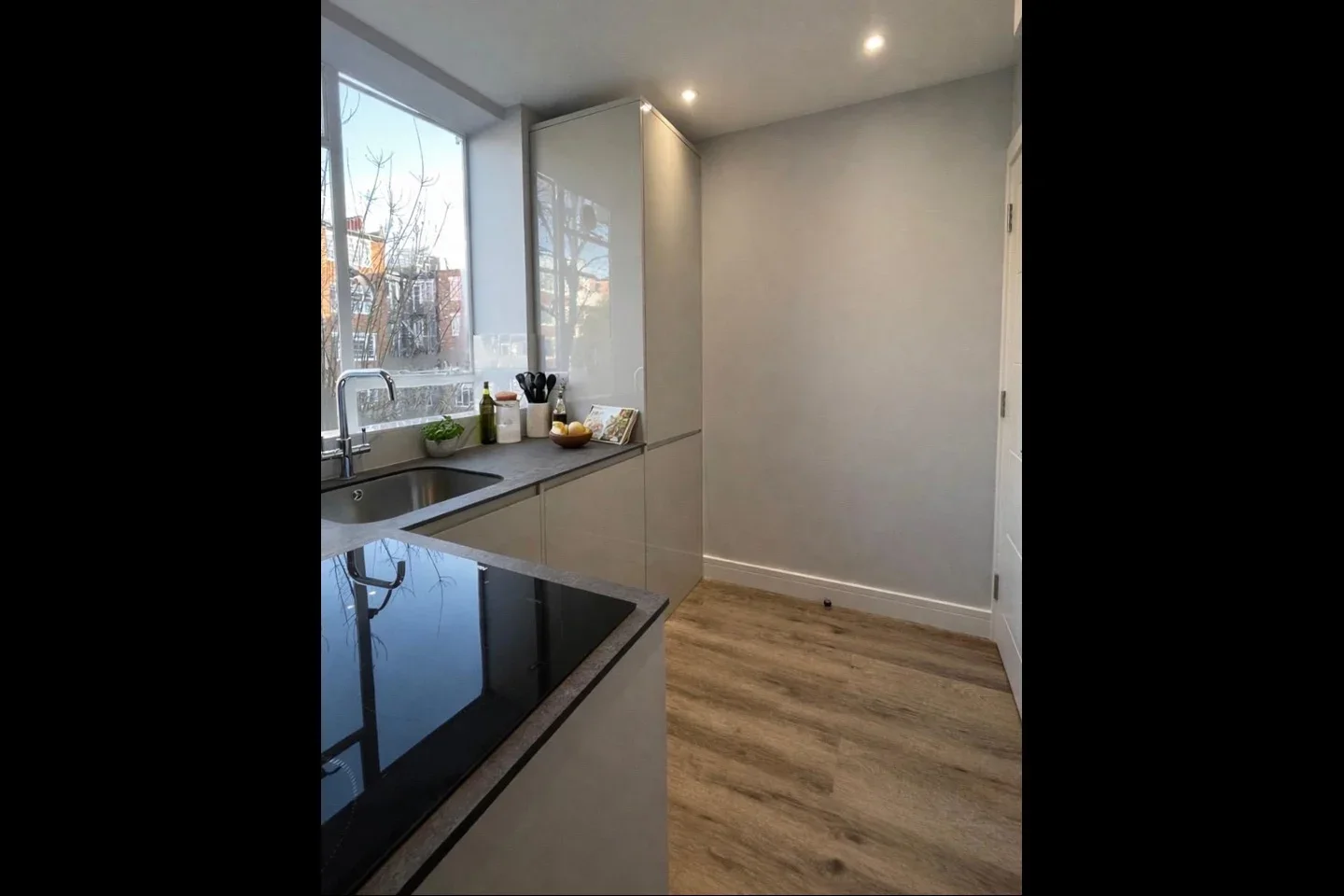 Flat Charlbert Street in City of Westminster