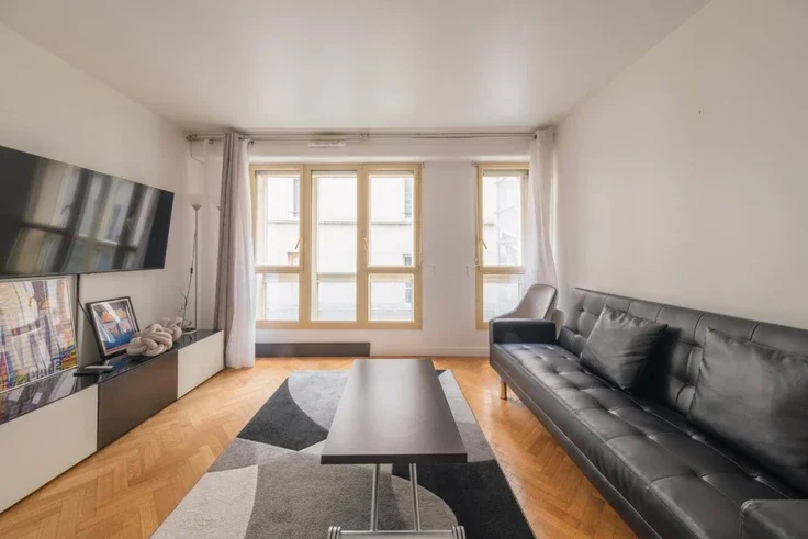 Flat Rue de Lappe in Paris