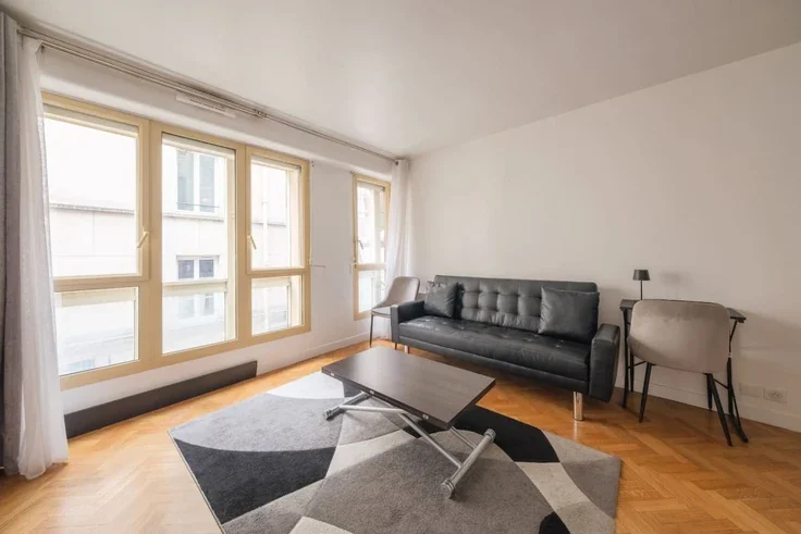 Flat Rue de Lappe in Paris