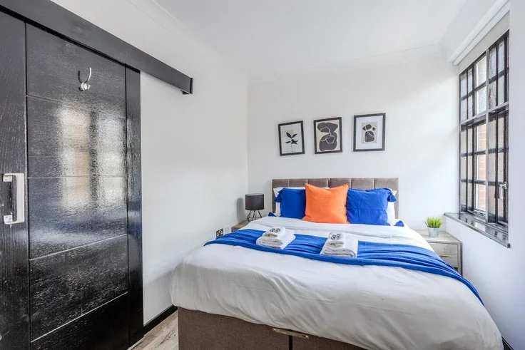 Flat Bouverie Place in City of Westminster