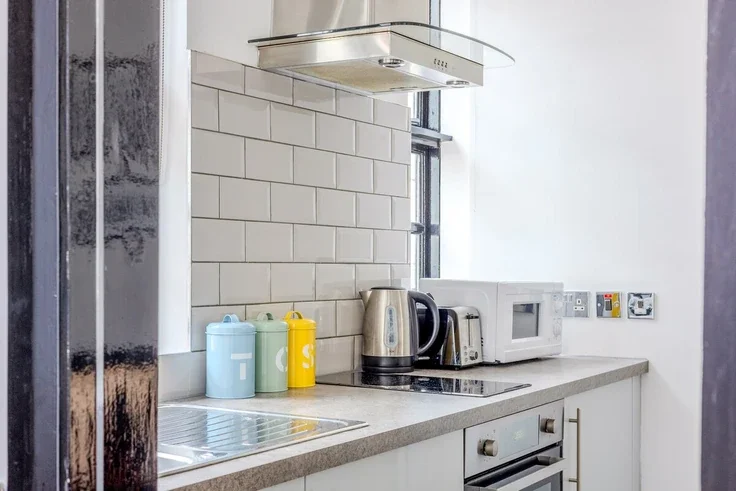 Flat Bouverie Place in City of Westminster