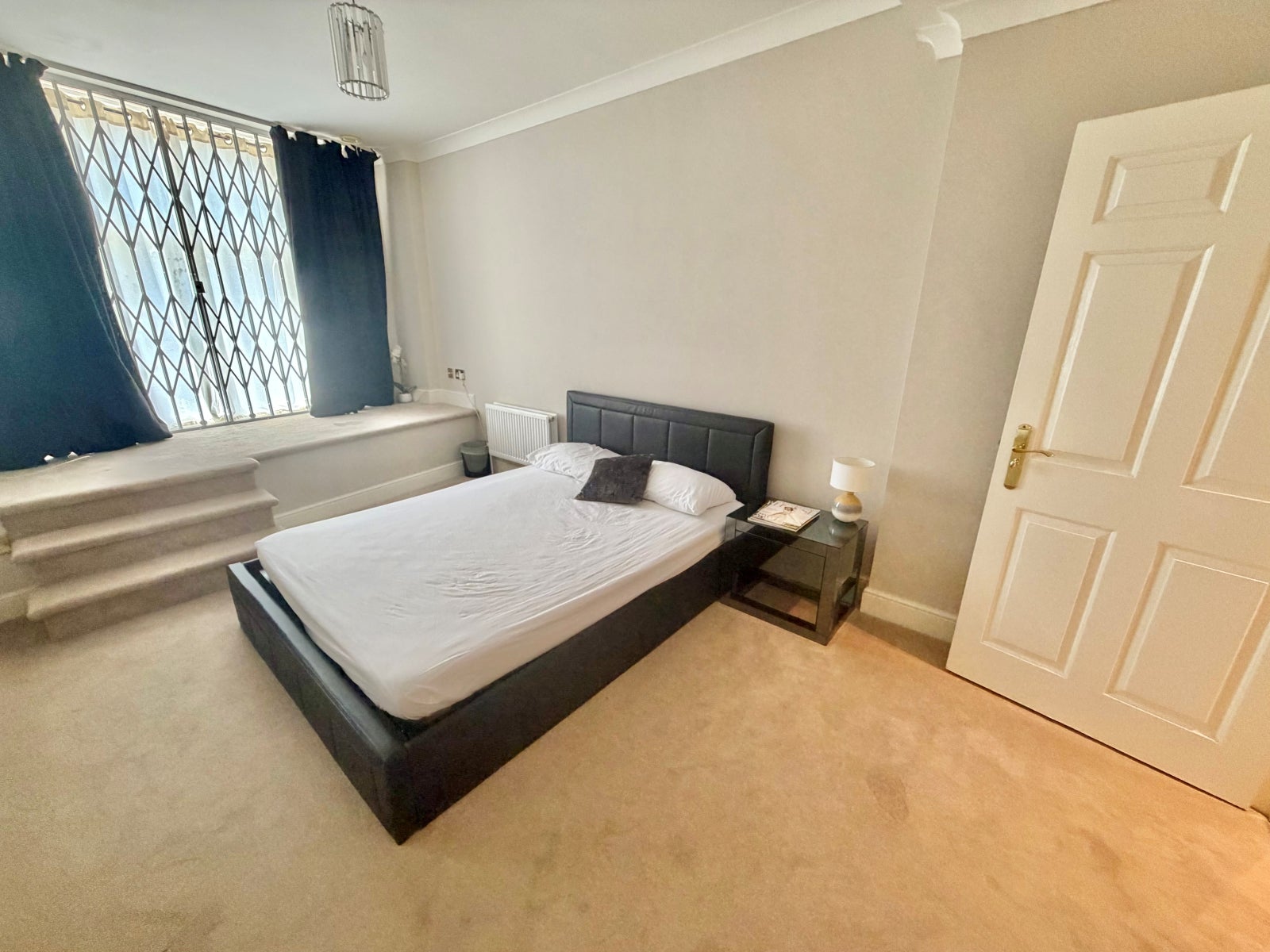 Flat Enford Street in London