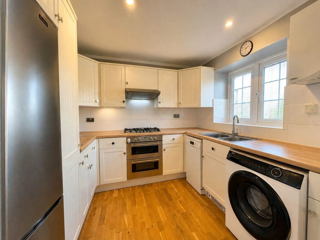 House Hawkesworth Drive in Surrey Heath