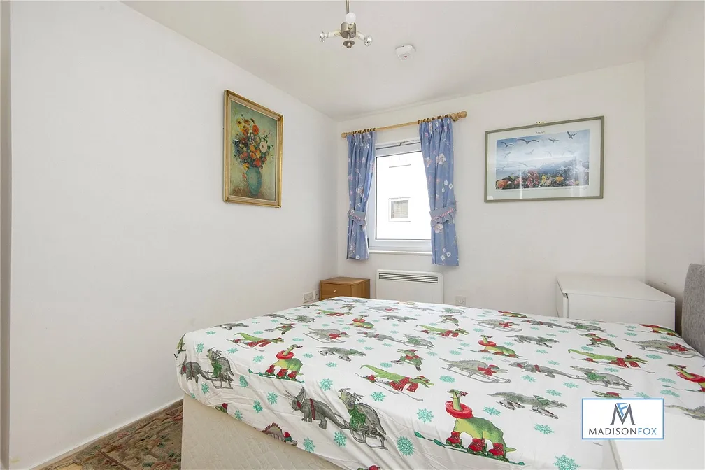 Flat Woolwich Manor Way in Greater London