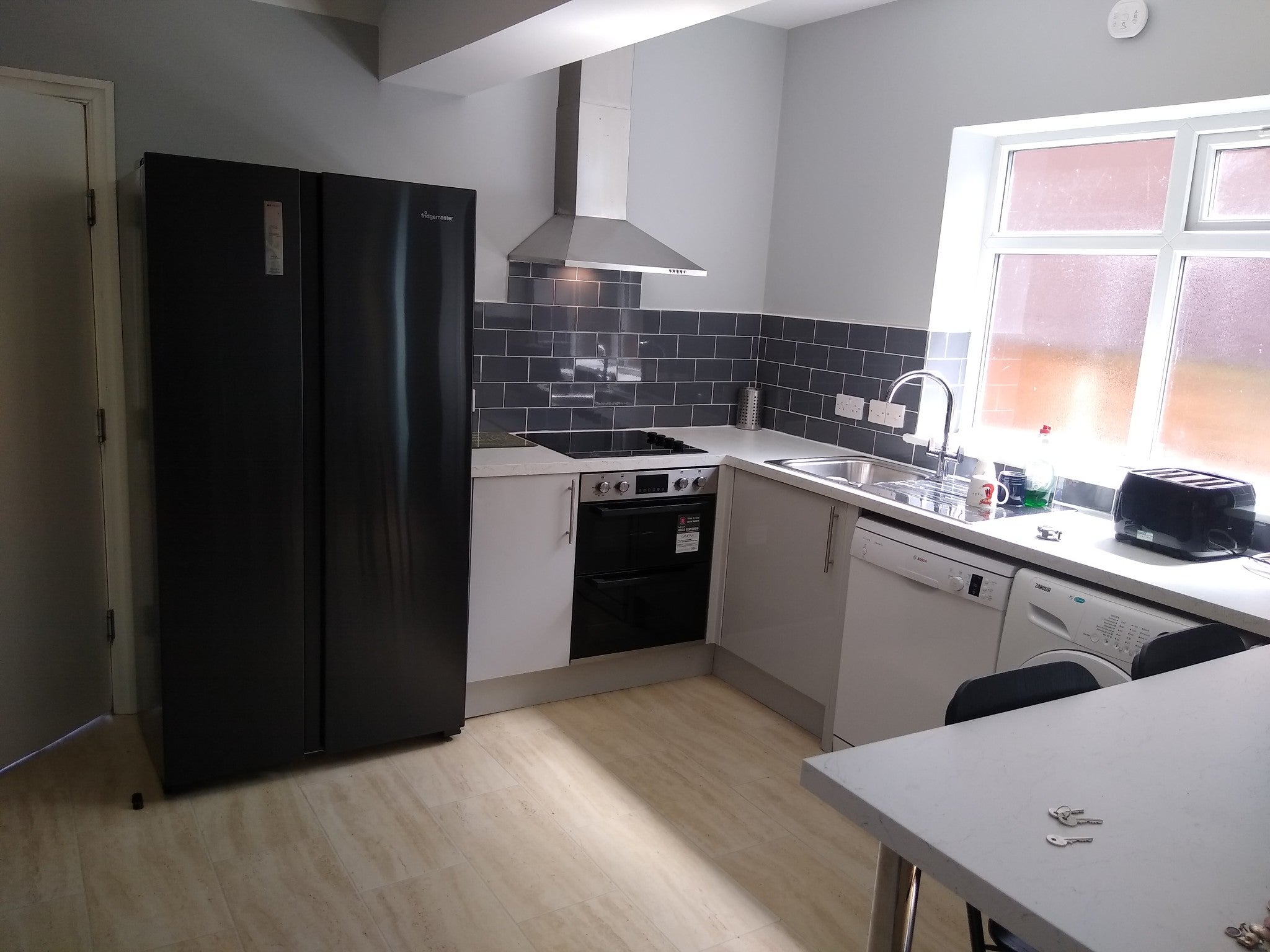 Room Sherwood Avenue in Manchester