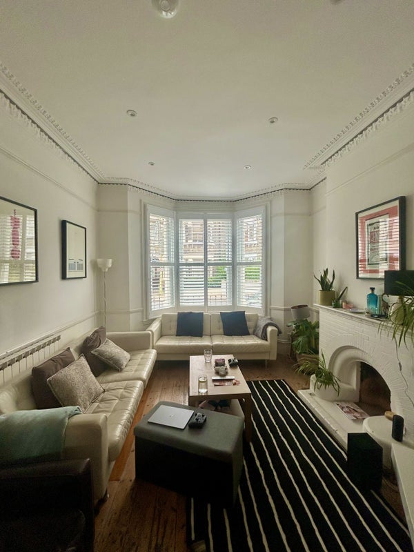 Room Helix Road in Greater London